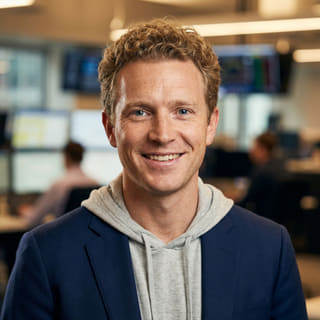 Ryan Brooks, capo analista di trading presso Bastione Valorato