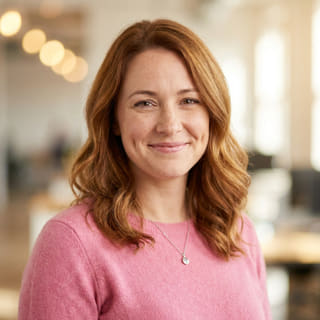Emily Watson, responsabile del servizio clienti presso Bastione Valorato